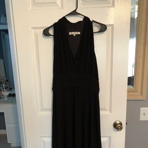 Black Sleeveless v-neck Dress
